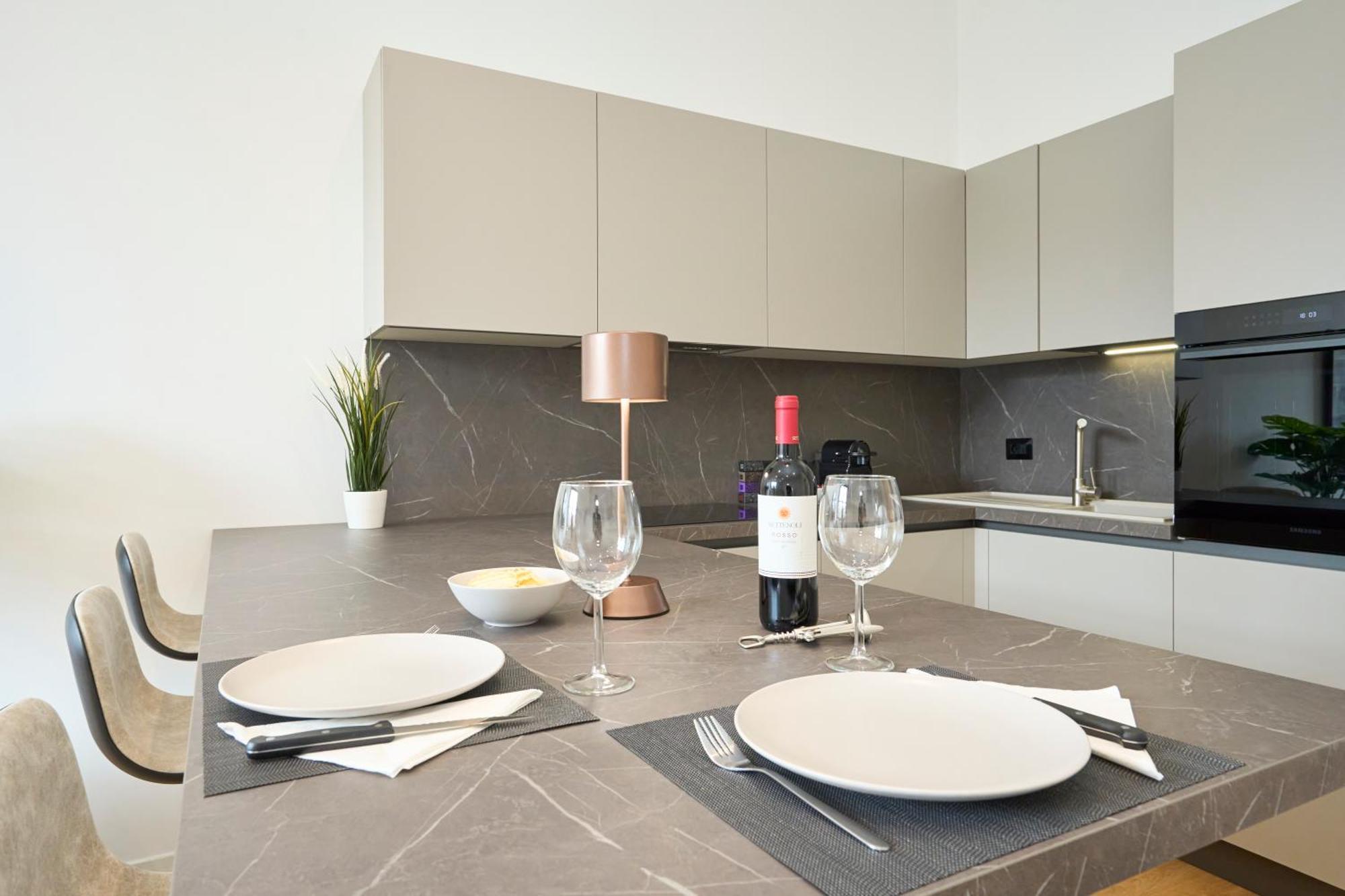 Luxury Design Suite - 20 Minutes From Duomo-Navigli Milano Eksteriør bilde